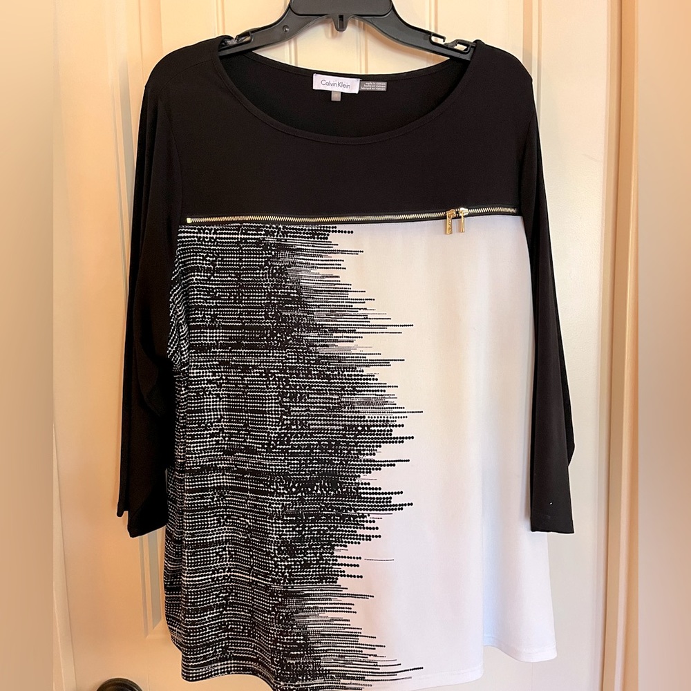 Gorgeous Calvin Klein Blouse - 2x